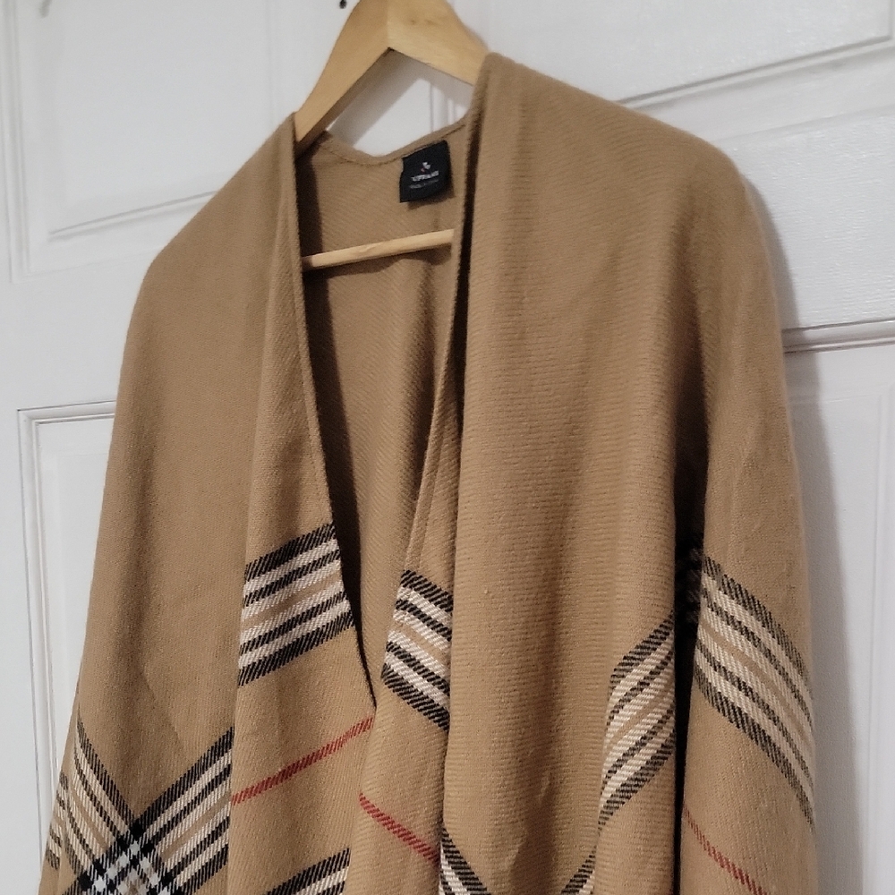 Like New V. FRAAS Camel Shawl with Fringe - Picture 3 of 5